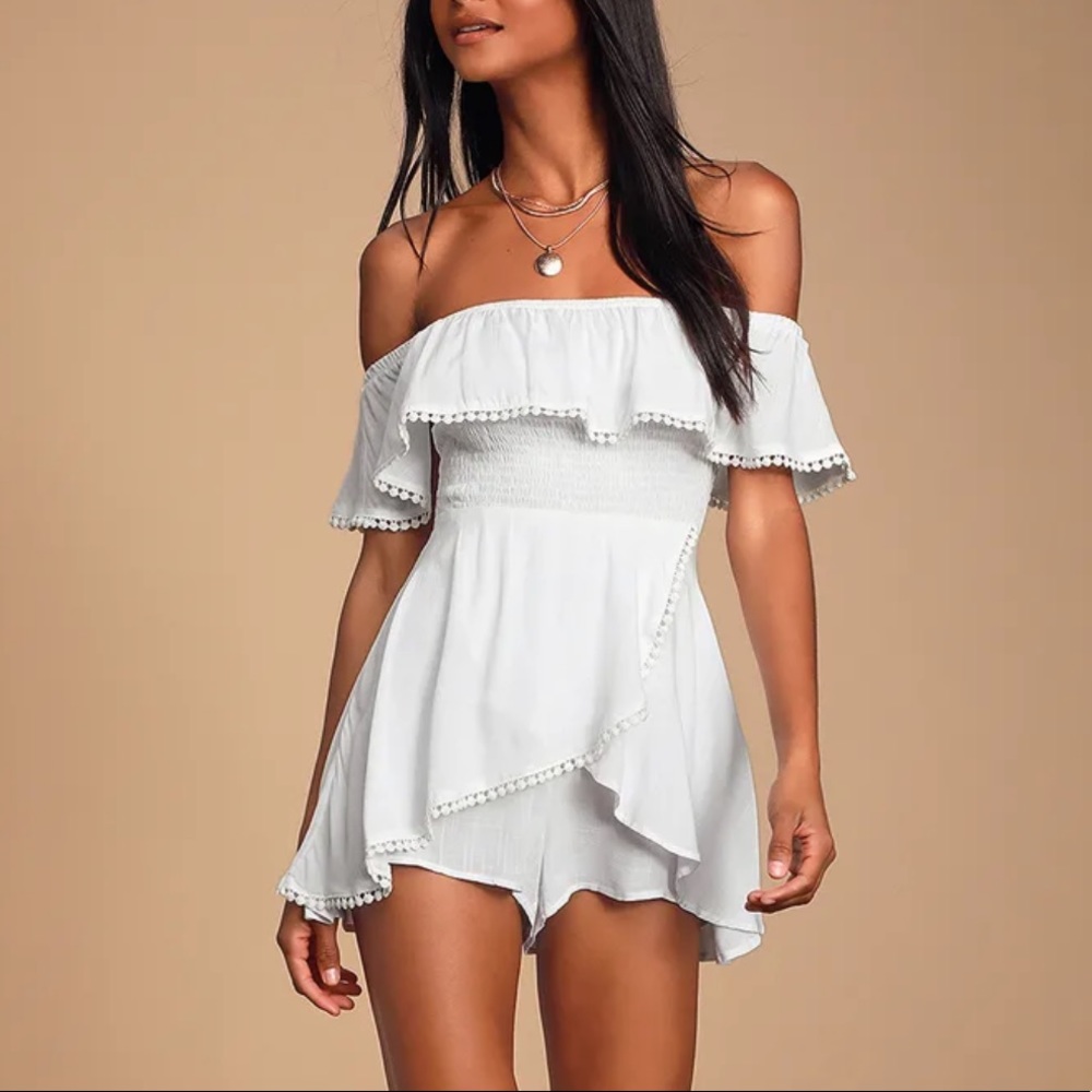 Lulus white off the shoulder ruffle romper XL